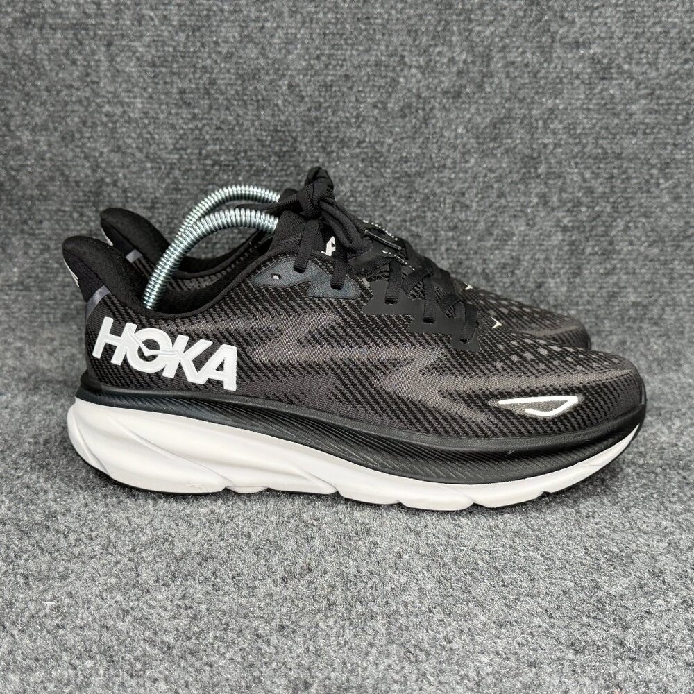 Hoka Clifton 9 Running Shoes Womens 9 Black White Athletic Run Training Sneakers